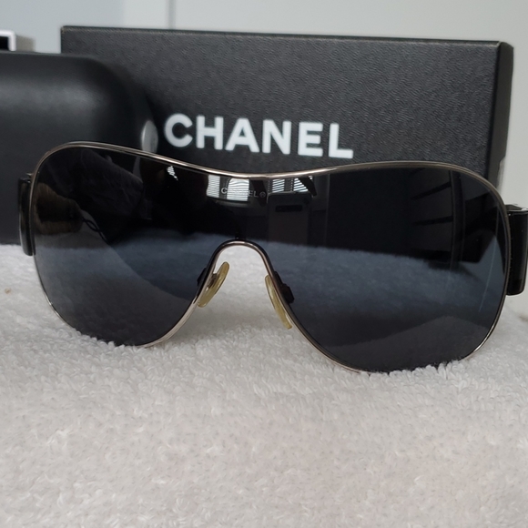 Vintage Chanel Aviator Sunglasses - Picture 3 of 8
